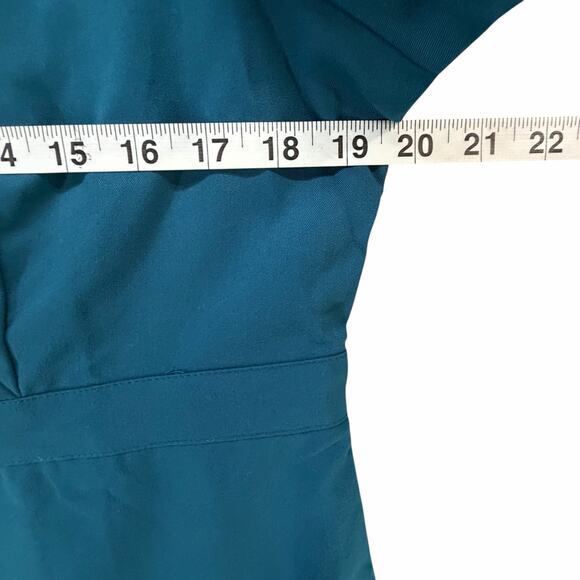 Greys Anatomy Barco Riley Scrub Top M Bahama Blue 3 Pocket Mock Wrap Medical - Picture 5 of 11